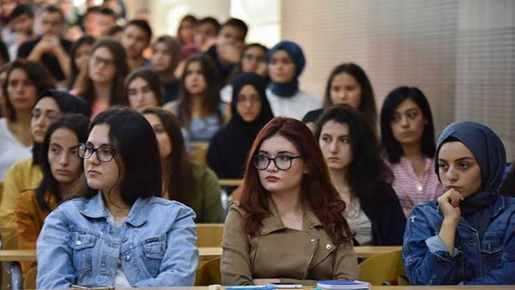 Sosyologlar Seslerini Duyurdu: “Bu Ülkenin Ailelerine, Gençlerine Biz Lazımız!”