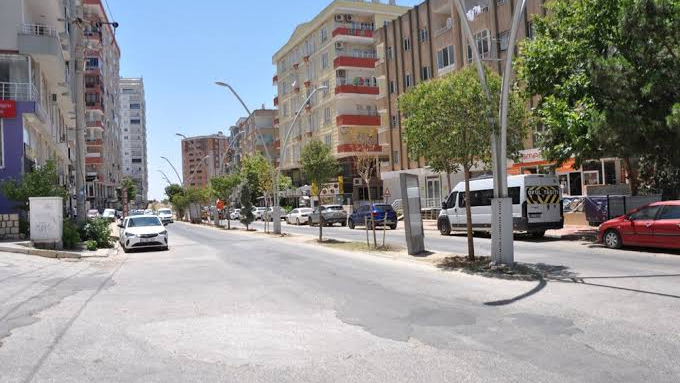 Şanlıurfa Kavruluyor: Termometreler 55 Dereceyi Gördü, Sokaklar Boşaldı!