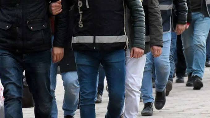 Şanlıurfa’da Suç Yuvalarına Darbe: 379 Firari Kıskıvrak Yakalandı