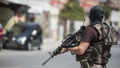 Şanlıurfa’da DAEŞ’in mali yapılanmasına darbe: Milyonlarca Suriye poundu ve altın ele geçirildi